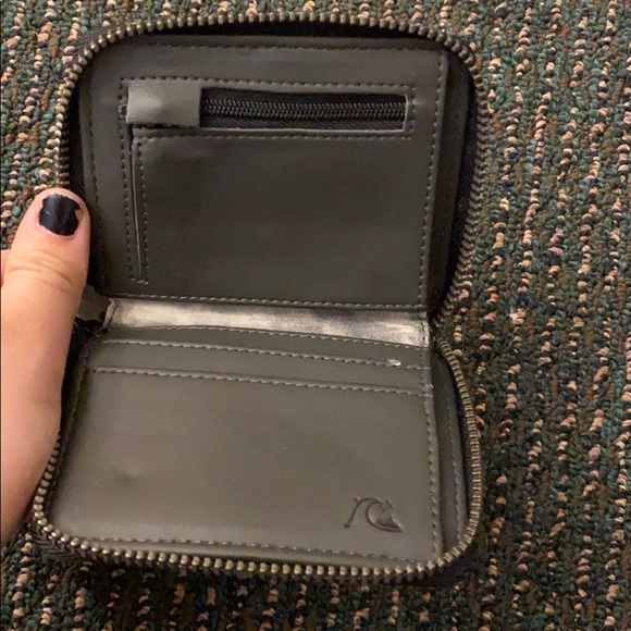 Black wallet - Picture 2 of 3